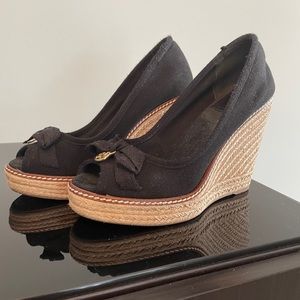 Tory Burch wedge size 7
